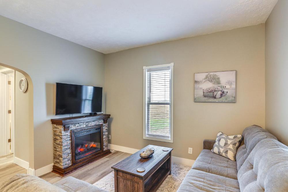 Peaceful Shiloh Home with Deck and Fishing Pond Access